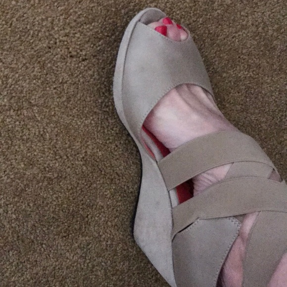 Platform Wedges - Picture 4 of 6